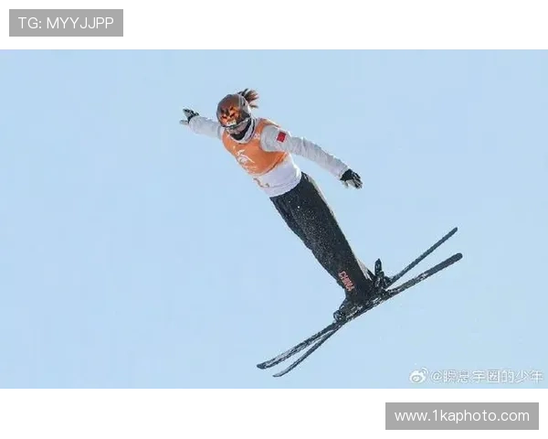 [冰雪]徐梦桃获得世锦赛空中技巧银牌.